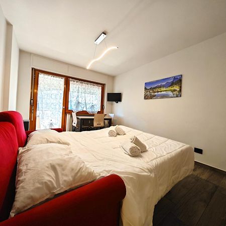 Hostdomus - City Center Apartment Colle Colle Sestriere Екстериор снимка