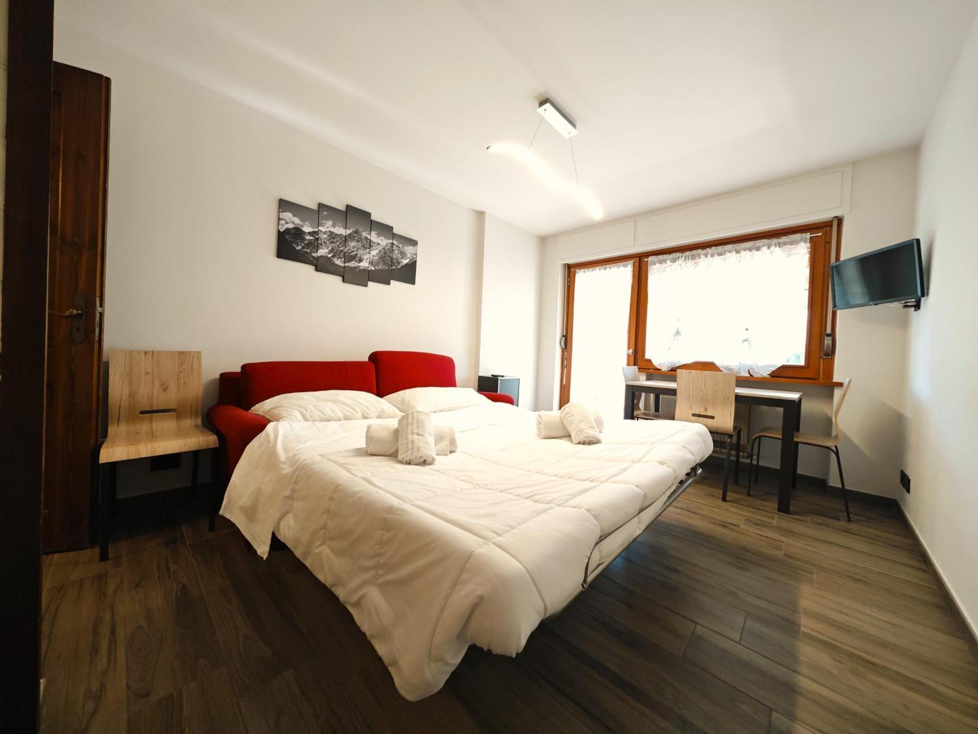 Hostdomus - City Center Apartment Colle Colle Sestriere Екстериор снимка